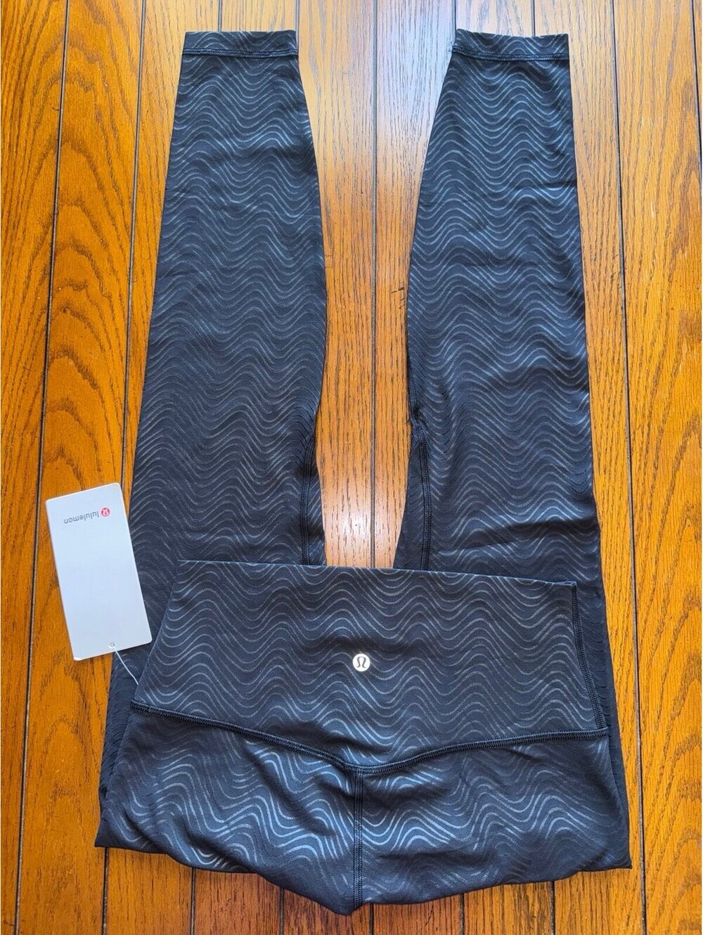 Lululemon Align High Rise 28” Aqueous Emboss Black Size 8 NWT